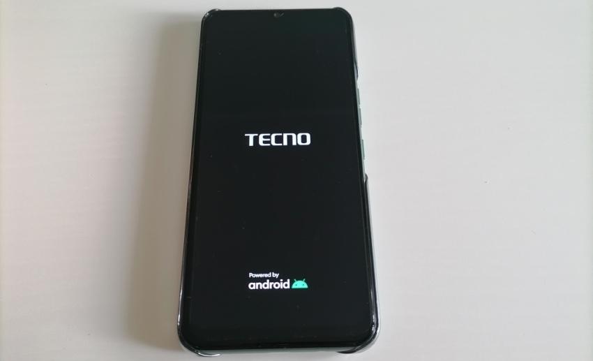 Включение смартфона Tecno Spark 7